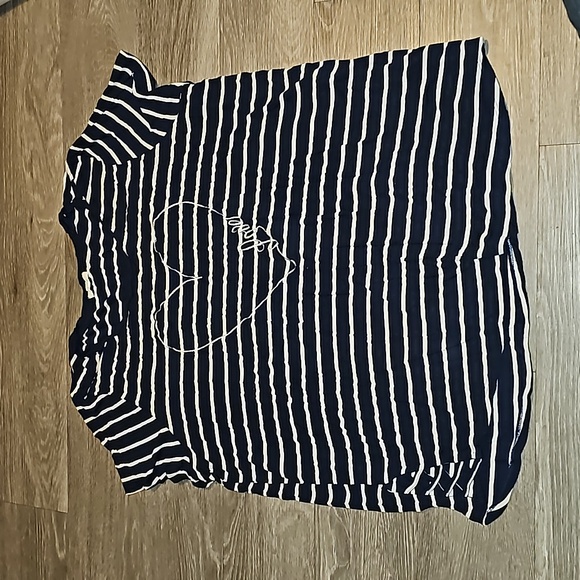 Maurices Tops - Maurices Plus sz striped heart LOVE short sleeve top. Sz 3x